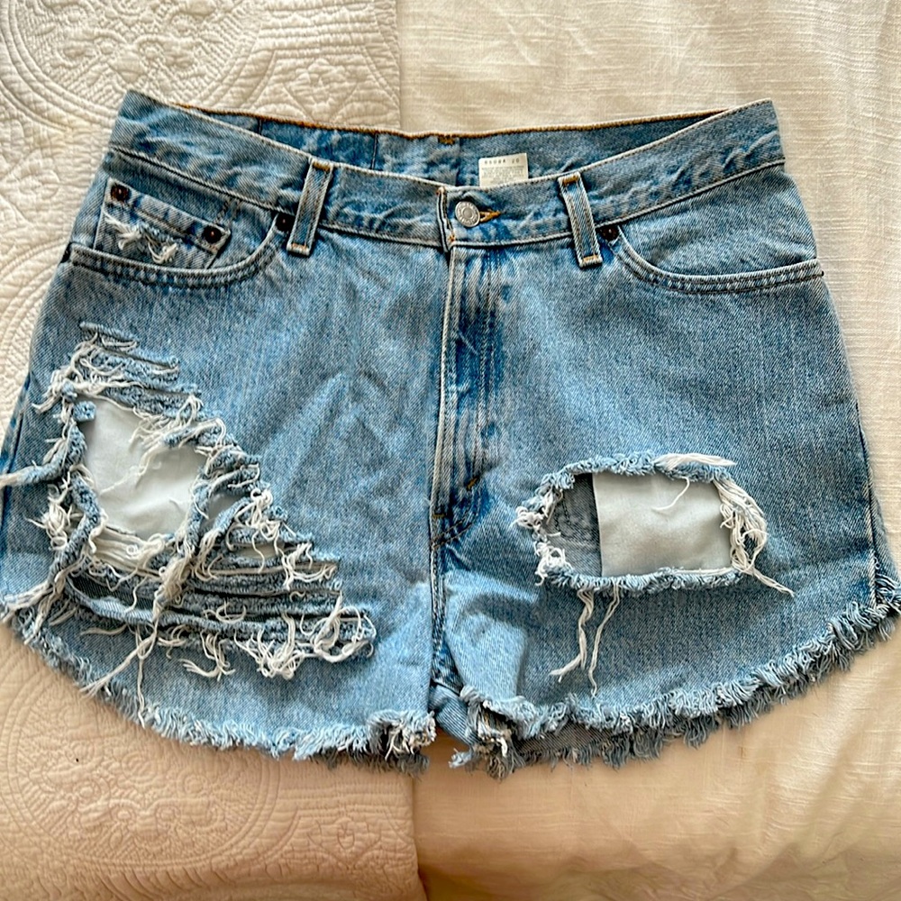 VINTAGE Levi cutoff shorts